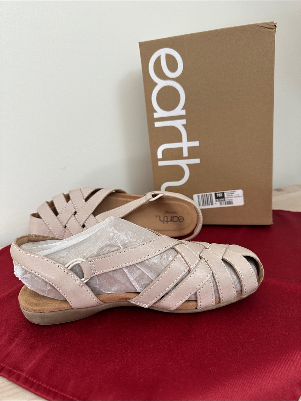 Earth Origins Women's Light Beige Leather Slingback Sandals